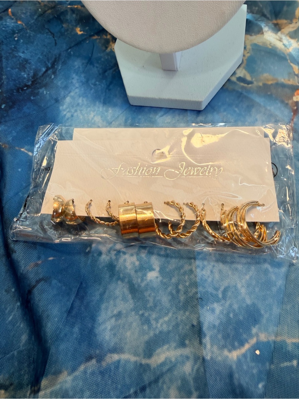 Fashion Jewelry hoop earring lot NIB